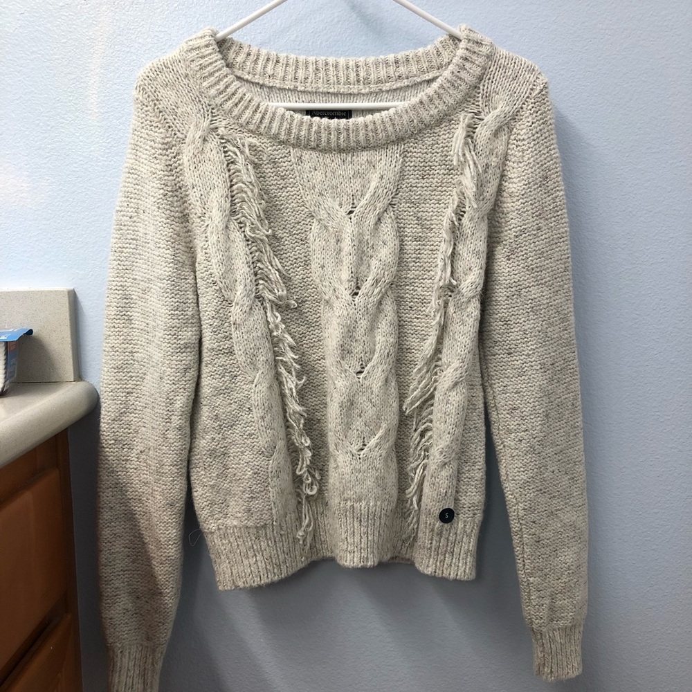 NWOT Abercrombie Cable Knit Sweater